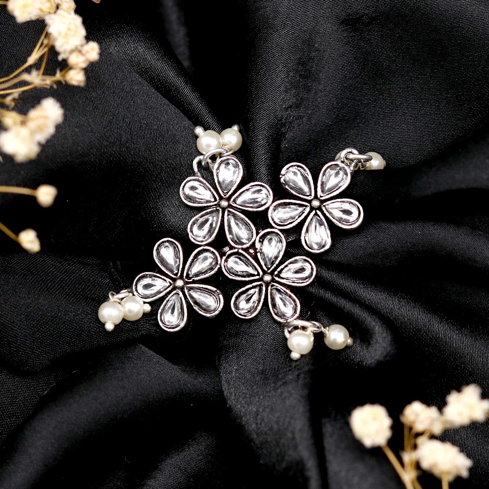 AMRUTA FLORAL POLKI SILVER OXIDIZED RING